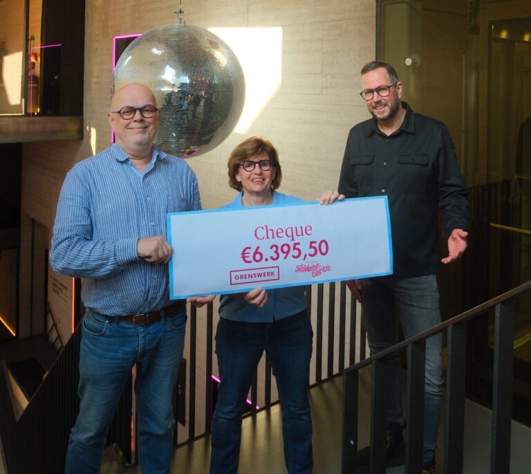 Grenswerk steunt Stichting Sokkertante weer